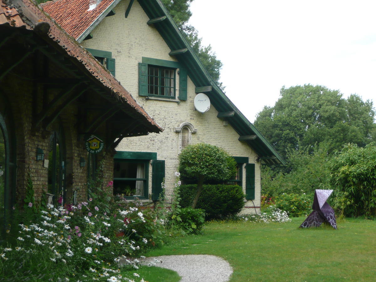 Manoir De Bois En Ardres Bed & Breakfast Dış mekan fotoğraf