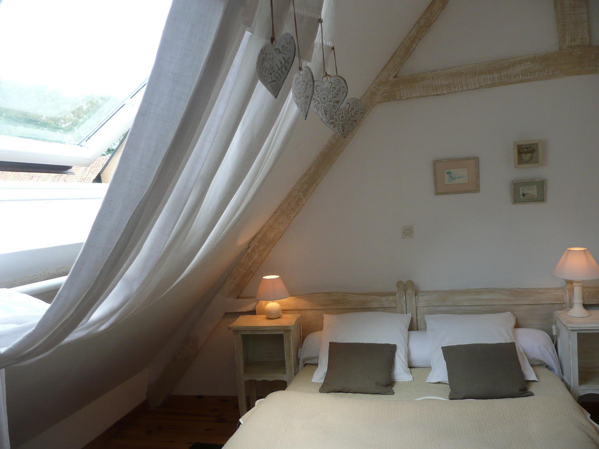 Manoir De Bois En Ardres Bed & Breakfast Oda fotoğraf