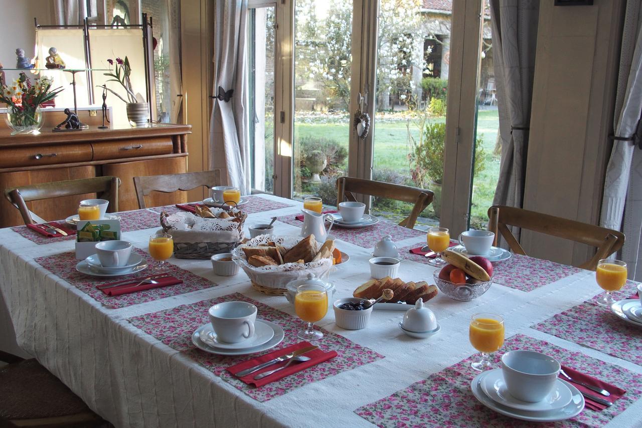 Manoir De Bois En Ardres Bed & Breakfast Dış mekan fotoğraf